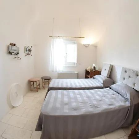 Apartment Trulli Almaviva Con Piscina A Sfioro Cisternino