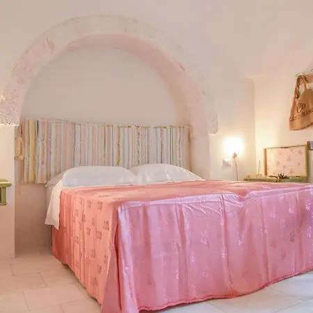 Trulli Almaviva Con Piscina A Sfioro Apartment