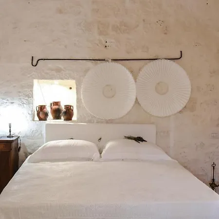 Apartment Trulli Almaviva Con Piscina A Sfioro Cisternino