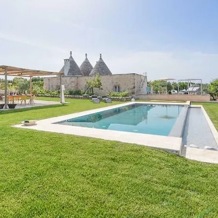 Trulli Almaviva Con Piscina A Sfioro Apartment