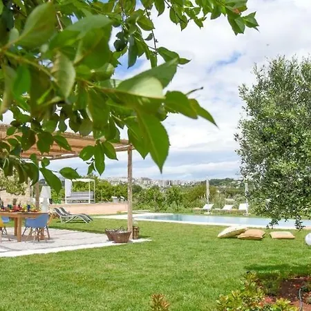Apartment Trulli Almaviva Con Piscina A Sfioro Cisternino