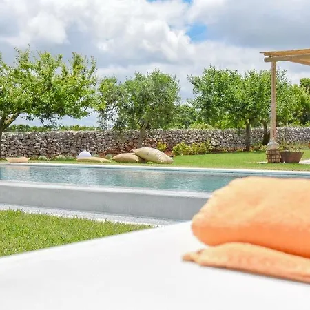 Apartment Trulli Almaviva Con Piscina A Sfioro