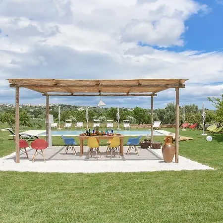 Apartment Trulli Almaviva Con Piscina A Sfioro